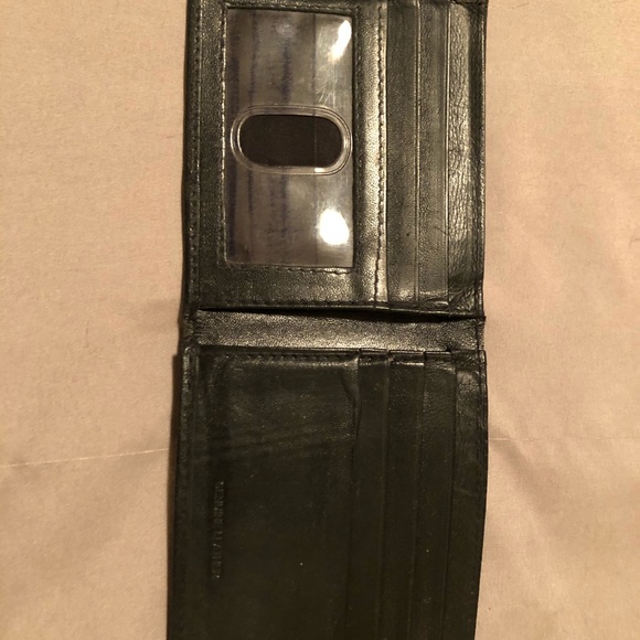 2 Fold Wallet - Picture 2 of 4